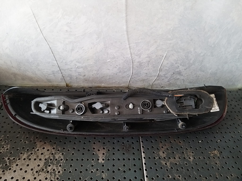 Stop tripla lampa dreapta opel corsa c x