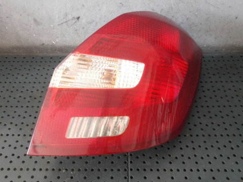 Stop tripla lampa dreapta skoda fabia 2 5j6945112 5j6945096