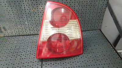 Stop tripla lampa dreapta skoda superb 1 3u4 28408