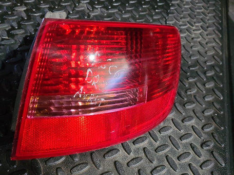 Stop tripla lampa dreapta spate Audi a6 c6 combi Non-facelift an 2006 fara led
