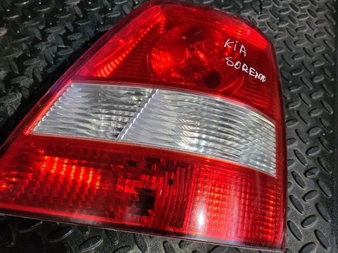 Stop tripla lampa dreapta spate Kia Sorento an 2005