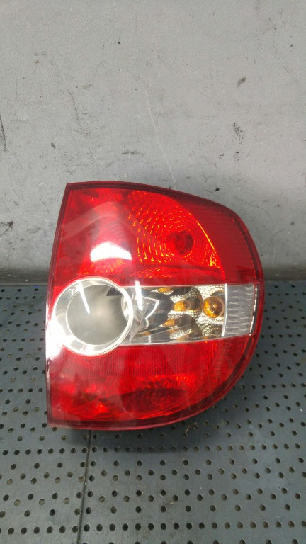 Stop tripla lampa dreapta vw fox 5z1 5z3 5z4 014411979rr