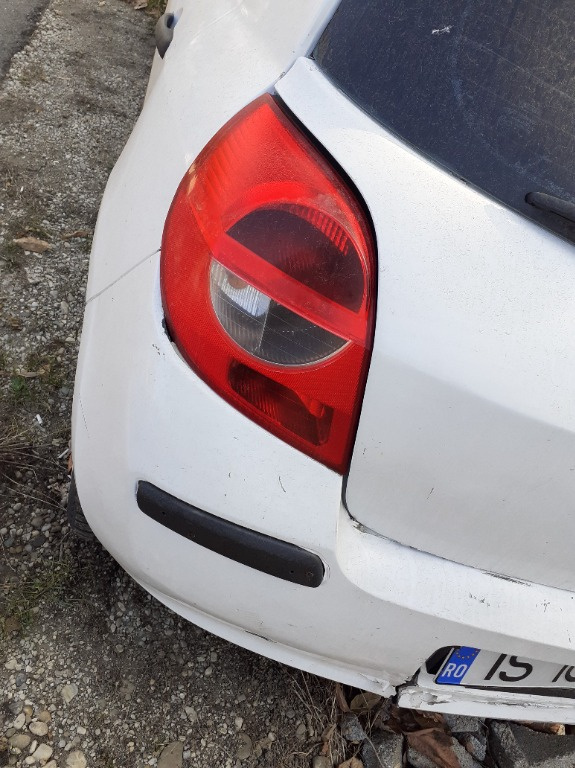 Stop Tripla Lampa spate stanga / dreapta Renault CLIO 3