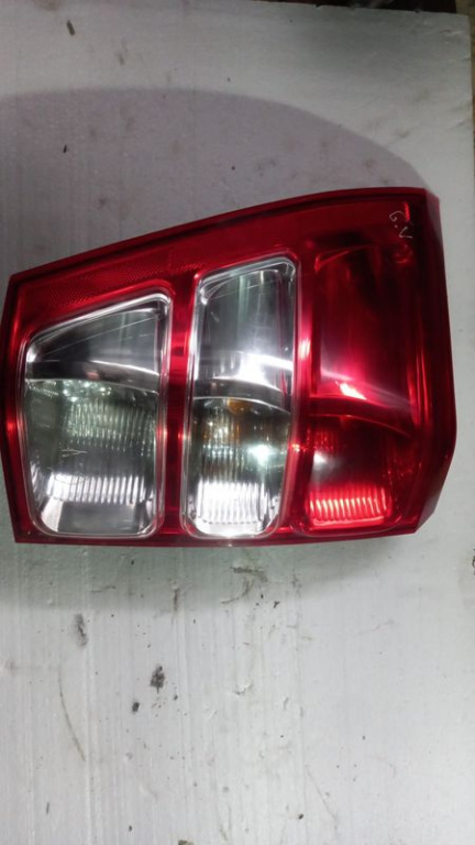 Stop tripla lampa stanga Suzuki Grand Vitara an 2007 motor 1.9 ddis dezmembrari piese