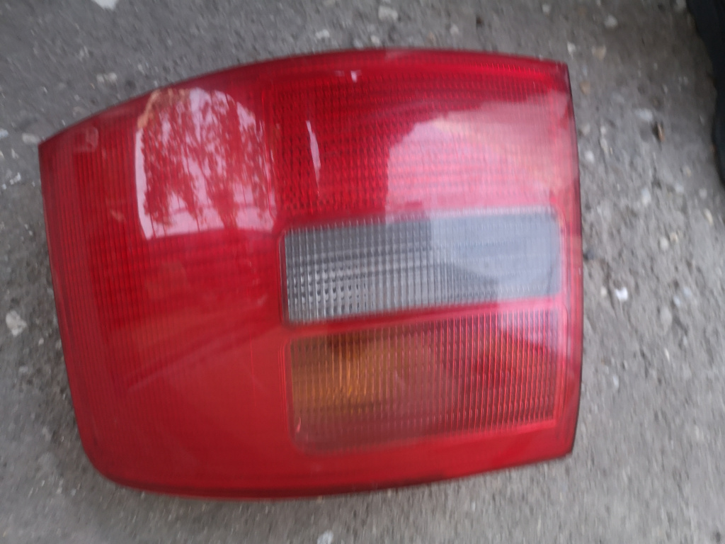 Stop tripla spate audi a6 c5 an 2000