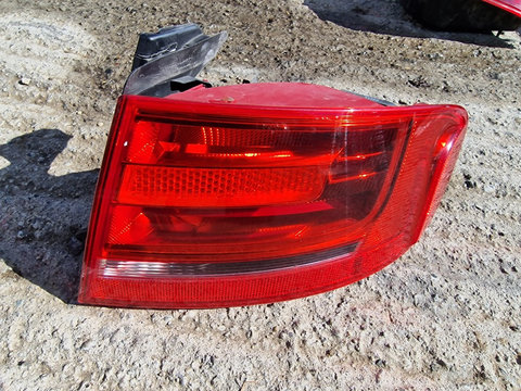 Stop tripla spate dreapta Audi A4 B8 2008 2009 2010 2011 berlina de caroserie model fara led