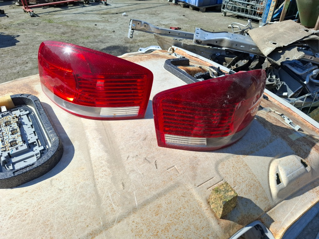 STOPURI AUDI A3 8P AN 2006 MASINA IN DOUA USI