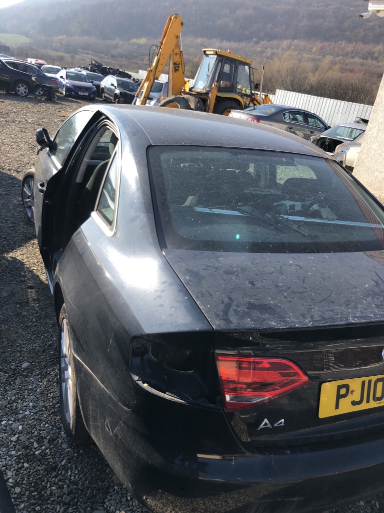 Stopuri Audi A4 8W 2010 Hatchback 2.0 TD