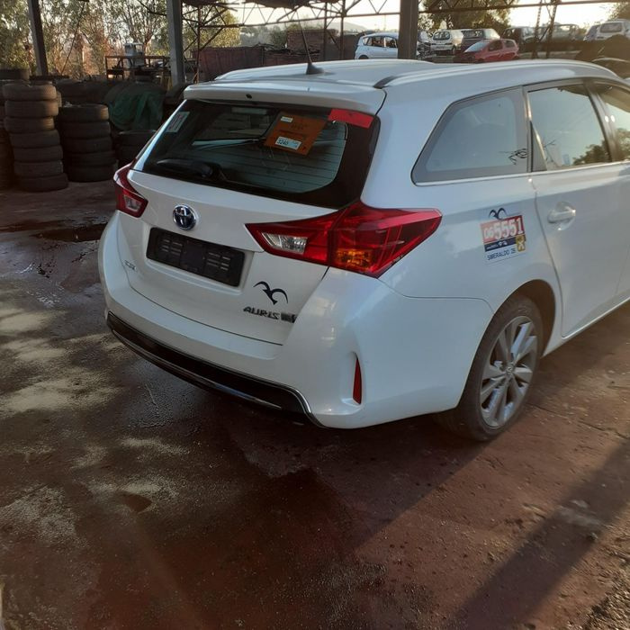 Stopuri, haion, bara spate Toyota Auris 1.8 hybrid 2014