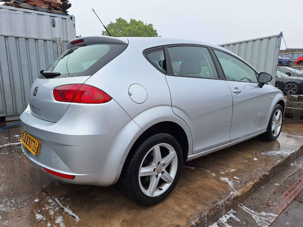 Stopuri Seat Leon 2 2010 HATCHBACK 1.6 TDI