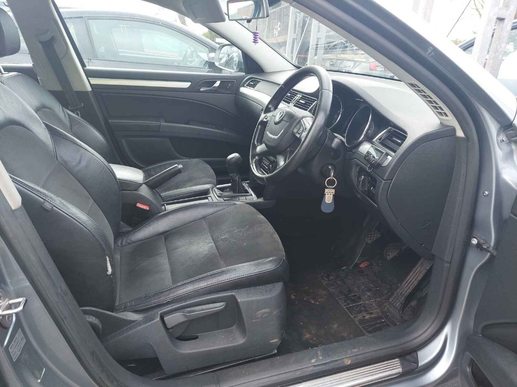 Stopuri Skoda Superb 2 2012 SEDAN 1.6 TD