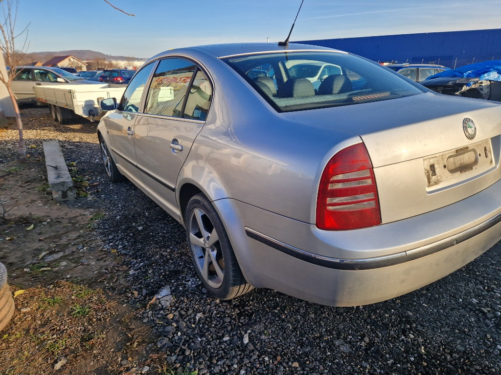 Stopuri Skoda Superb 2006 Limuzina 2.5 t