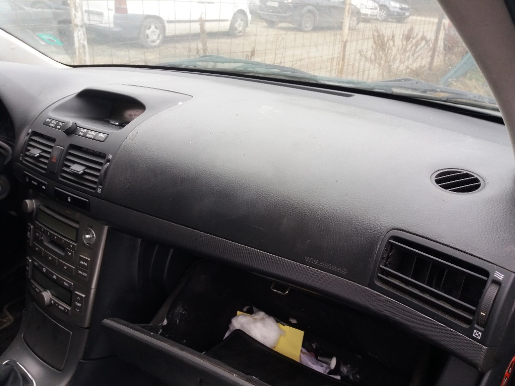 Stopuri Toyota Avensis 2006 break 2.2 di