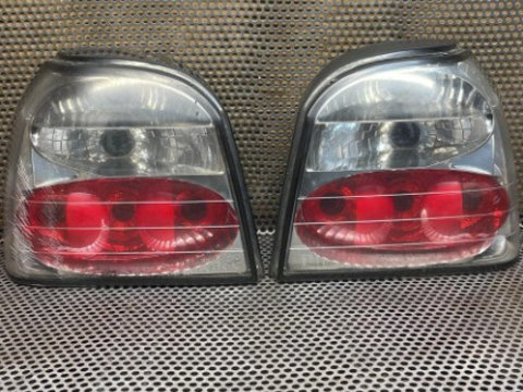 Stopuri Vw Golf 3 hatchback aftermarket (defectele se văd în poze)