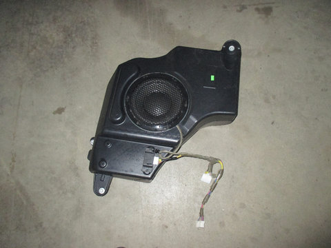 Subwoofer Boston 05064979AA / 26777T Jeep Compass Limited facelift 2011 2012 2013 2014 2015 2016 2017