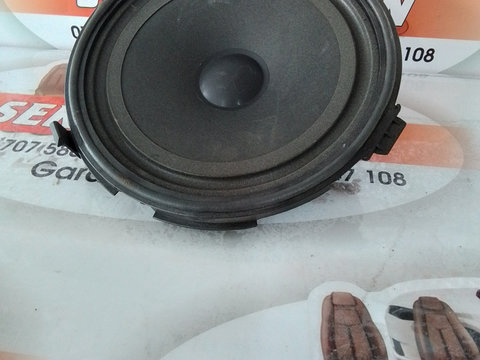 Subwoofer Mercedes-Benz C220  2.2 Motorina 2006, A2038200802