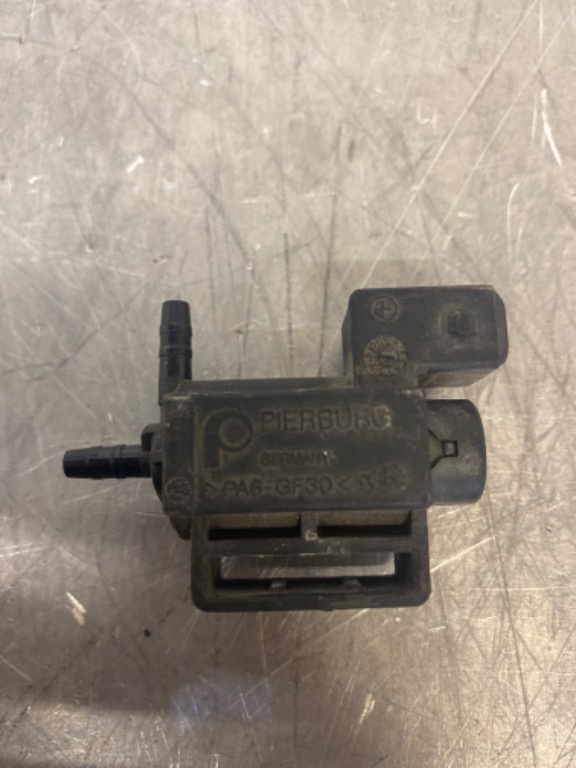 Supapa recircularea gazelor esapament Volvo c30 s40 v50 s60 c70 s80 8699233