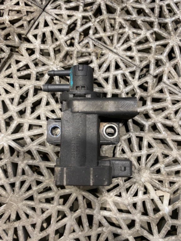 Supapa vacuum 2.2 CDTI Chevrolet Captiva an 2011 - 2015 cod 25183170