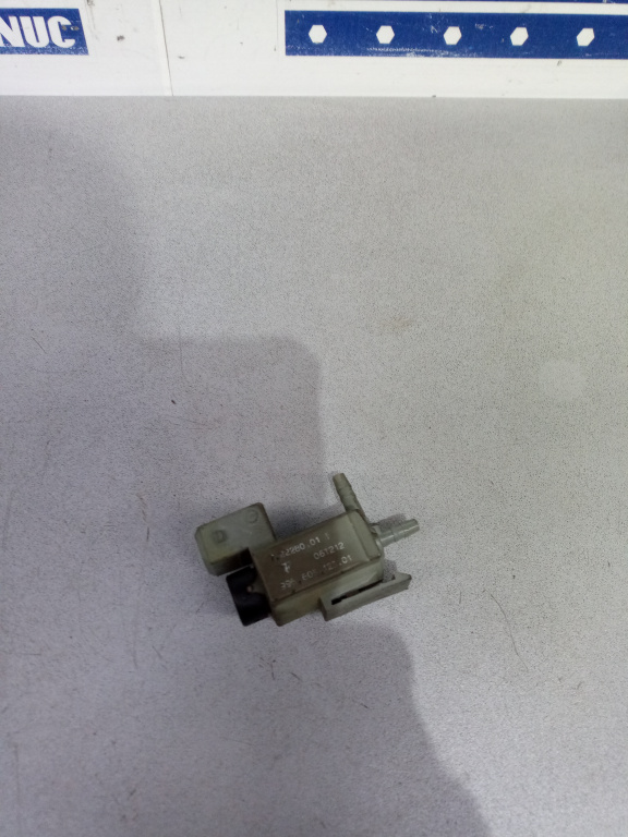 Supapa vacuum 99660512301 7.22280.01 2.7 B Porsche