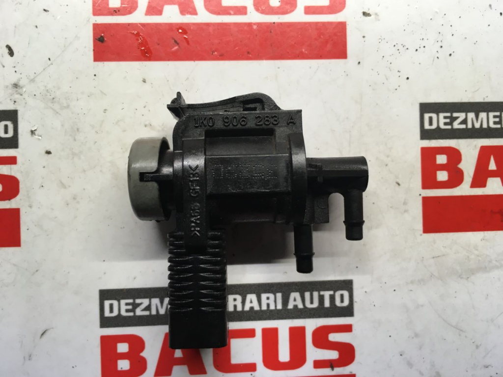 Supapa vacuum Audi A3 8P cod: 1k0906283a