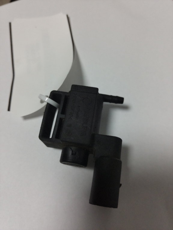 Supapa vacuum Audi an 2008 BVY cod piesa 037906283