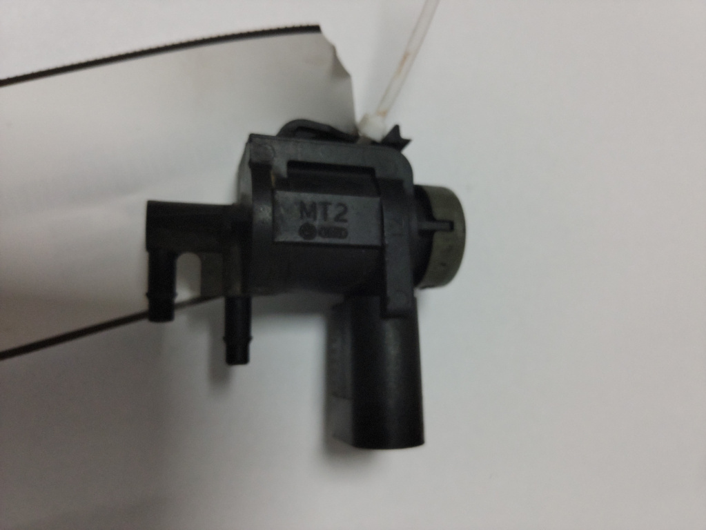Supapa vacuum Audi an 2008 CAMA cod piesa 1K090628