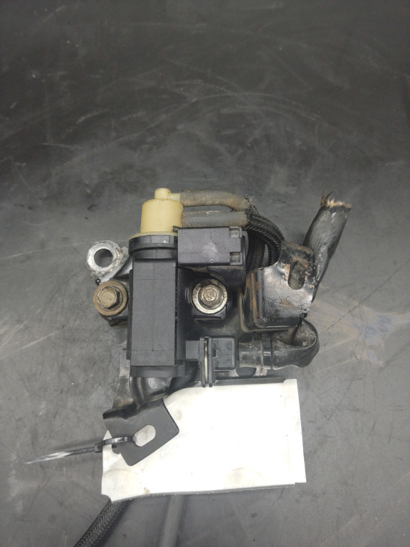 Supapa vacuum Opel Astra H an 2006 Z17DTR cod piesa 70308500