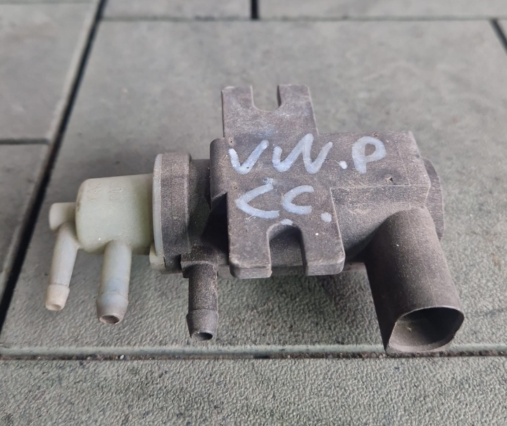 Supapa vacuum turbo Cod: 1K0906622A Volkswagen VW 