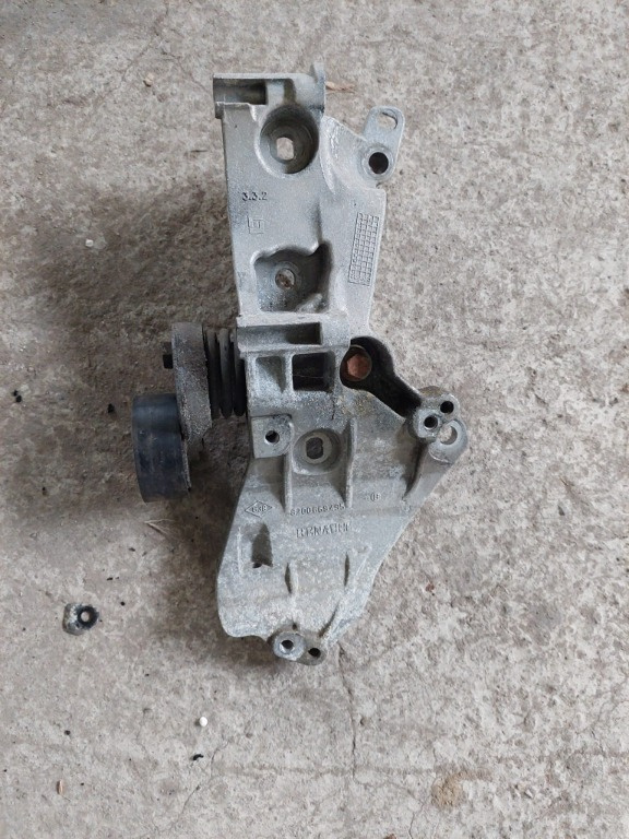 SUPORT ACCESORII 1.5 DCI RENAULT CAPTUR 8200669495