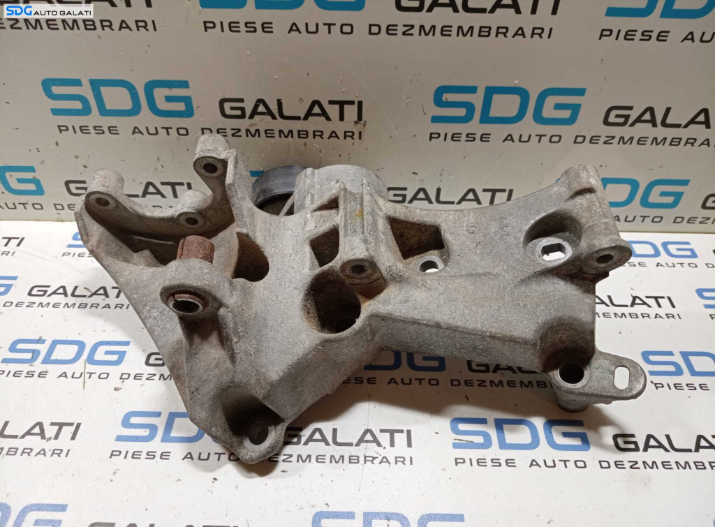 Suport Accesorii Alternator cu Rola Dacia Duster 1.5 DCI 2010 - 2018 Cod 8200473400 [M5600]