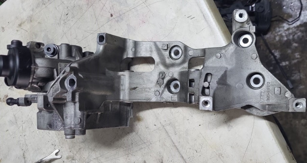 Suport Accesorii Audi A3 2.0 dCi COD: 04L903143D