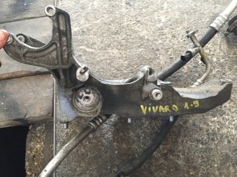 Suport accesorii motor Trafic Vivaro 1.9 dci