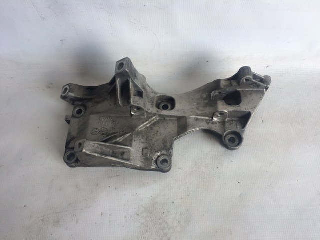 Suport accesorii Seat Ibiza 1.4 TDI AMF-COD: 045903143E