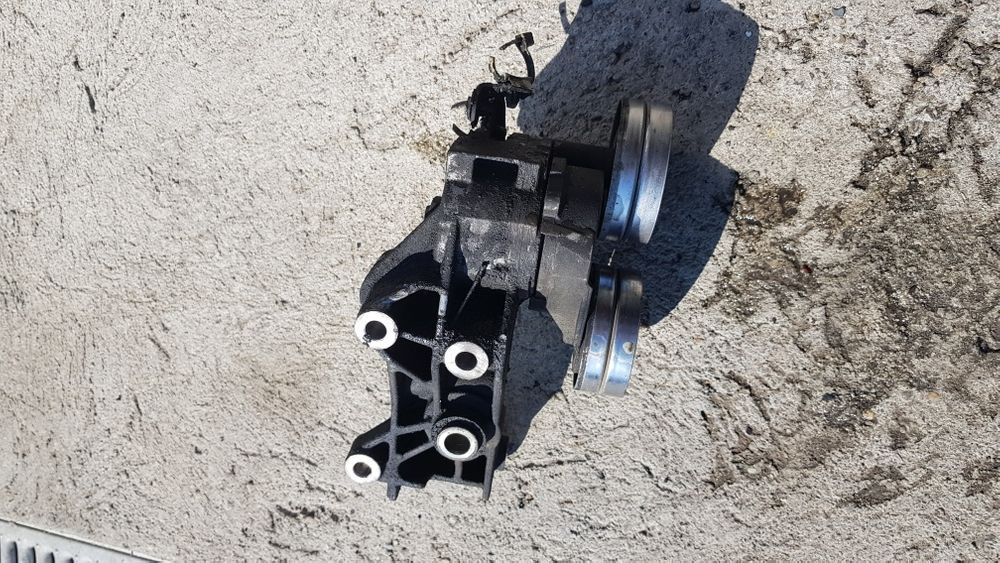 Suport alternator intintizator role Opel Astra H Meriva 1.7 cdti 74 kw