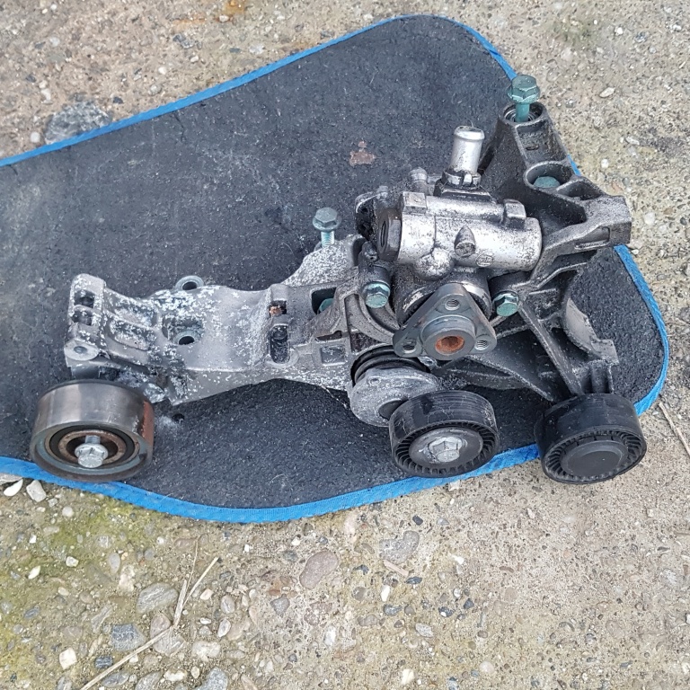 SUPORT ALTERNATOR SI COMPRESOR AC AUDI A4 B7 2006 2.0 TDI BLB