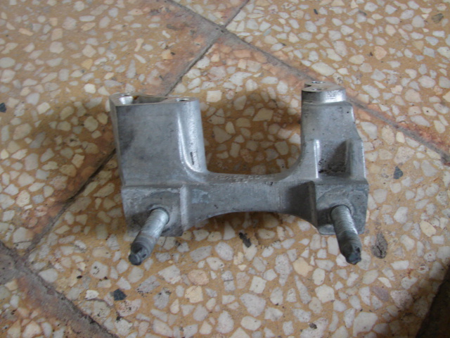 Suport aluminiu cu 2 prezoane Ford Focus [1998 - 2004] wagon 5-usi 1.8 Tddi MT (90 hp) (DNW)