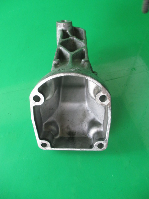 SUPORT ALUMINIU MOTOR STANGA MERCEDES BE