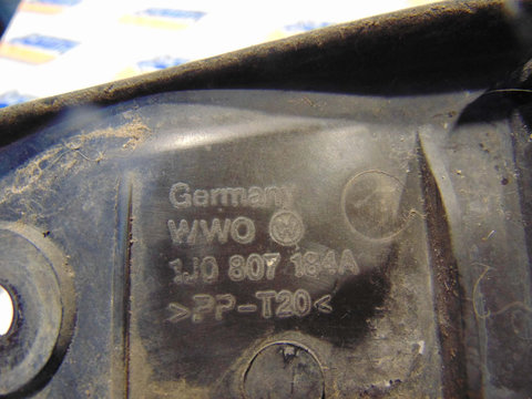 Suport bara fata avand codul original - 1J0807184A - pentru VW Golf 4 din 2003