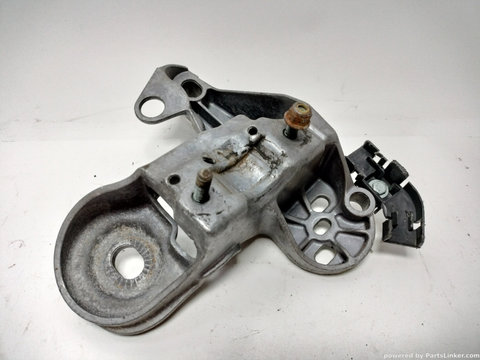 Suport bara stabilizatoare dreapta Audi A4 B6 (8E2) Sedan 2002 2.0 I OEM 8E0199352F