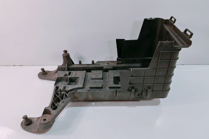 Suport baterie 1K0915333C Volkswagen VW Passat B6 