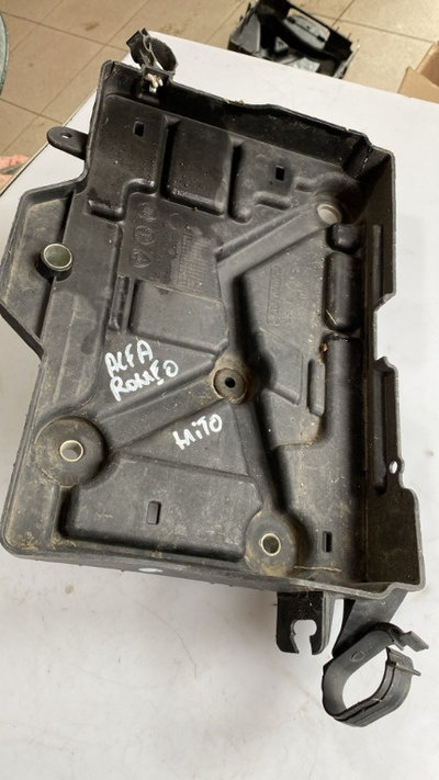 Suport baterie Alfa Romeo Mito cod 50517105