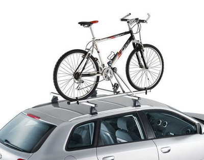 Suport bicicleta auto cu montare pe bare plafon