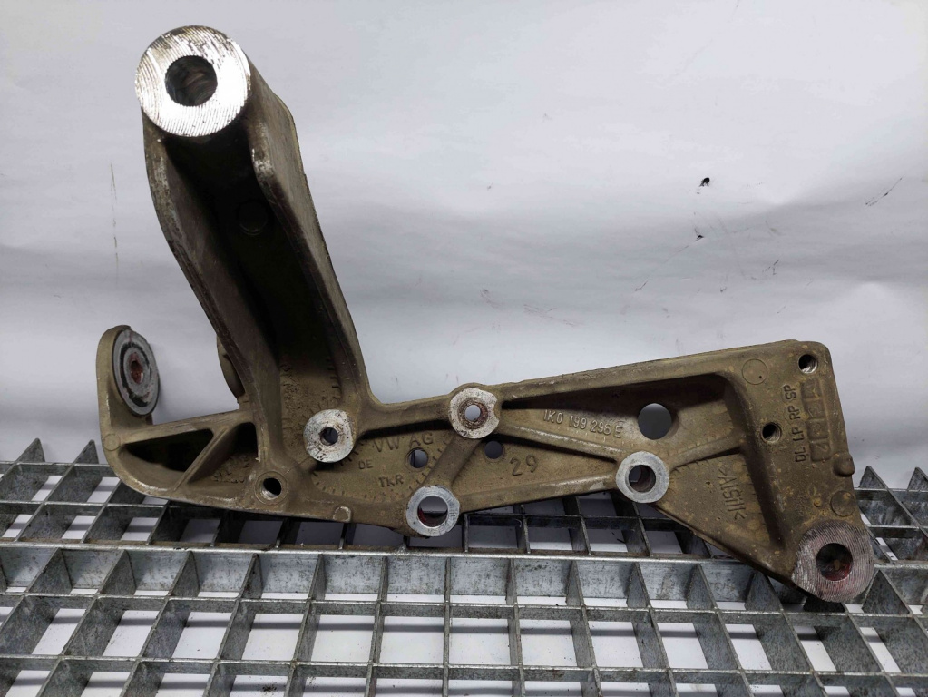 Suport brat-dreapta Audi A3 Sportback (8