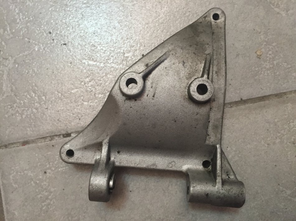 Suport/ Capac Compresor Clima Audi A4/ A6 2.5 TDi 1994-2004