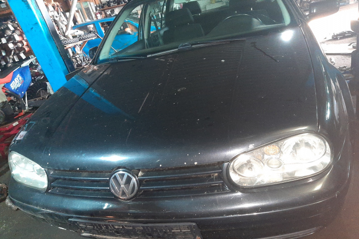 Suport compresor AC Volkswagen VW Golf 4 [1997 - 2006] wagon 1.9 TDI MT (115 hp) 1.9AJM 6+1 COMBI NEGRU