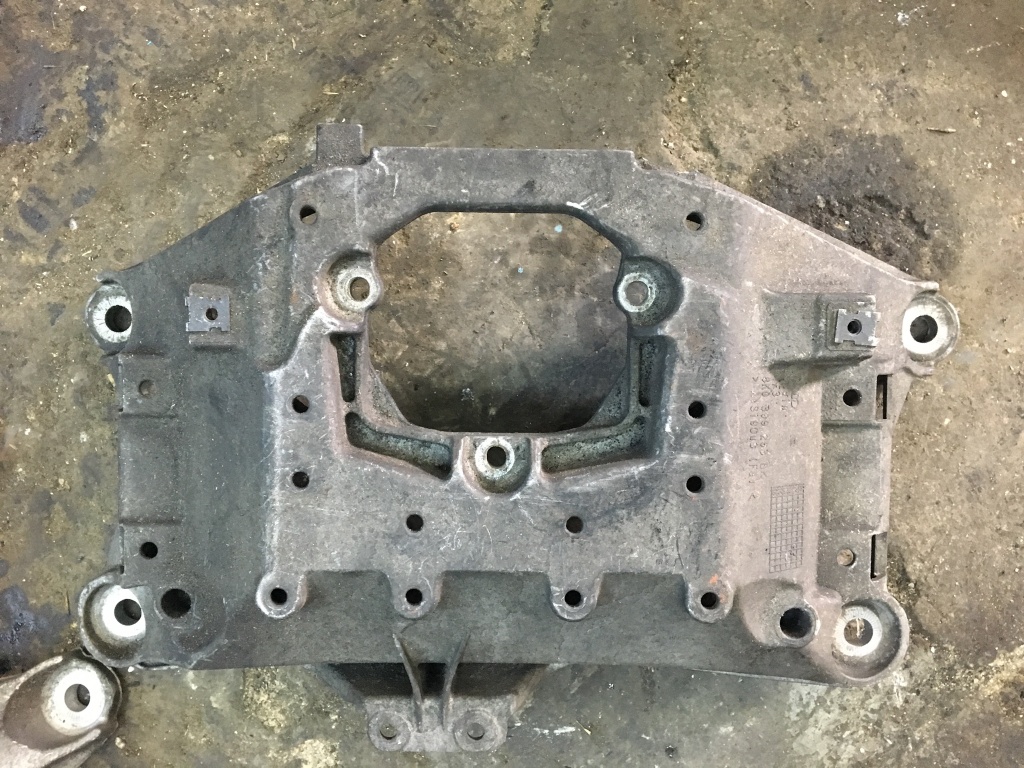 Suport cutie de viteze AUDI A4,A5 ,A6 ,Q5 , codul 8K0399263BK