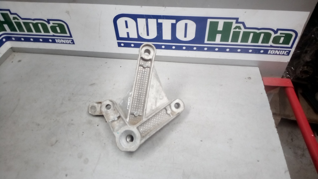Suport cutie de viteze manuala (5+1)8200457080 / 8200043084 / 1.5 dci(Aluminiu Renault Megane 2 2002-2009