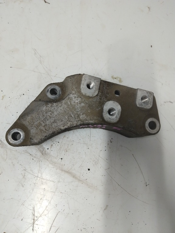 Suport cutie viteze 1K0199117 Volkswagen VW Passat