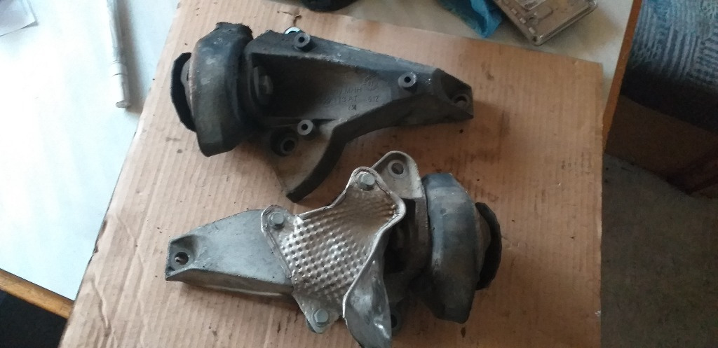 Suport cutie viteze cu tampon stanga / dreapta VW Passat B5