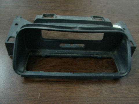 Suport display bord Renault Clio 2 [1998 - 2005] Hatchback 3-usi 1.5 DCI MT (65 hp) II (BB0/1/2_ CB0/1/2_)